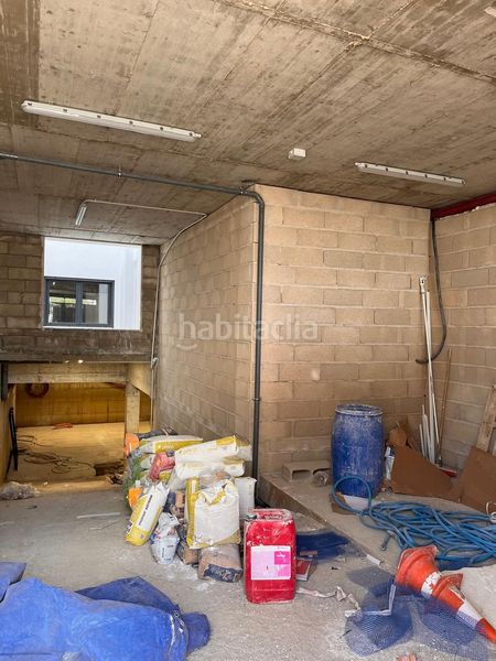 Foto b21c99ef-7d2e-4281-8800-fa8937f6b746. Aparcament cotxe a Es Mercadal poble Es Mercadal