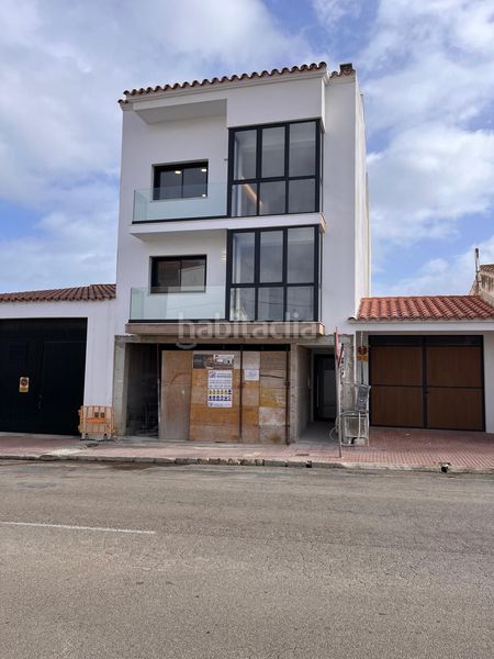 Foto db55208c-33e3-4358-a3e7-a98354cc6ae8. Aparcament cotxe a Es Mercadal poble Es Mercadal
