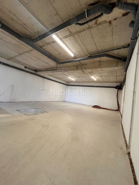 Foto f7fcba90-182f-4a86-8f47-669ac304cb05. Aparcament cotxe a Es Mercadal poble Es Mercadal
