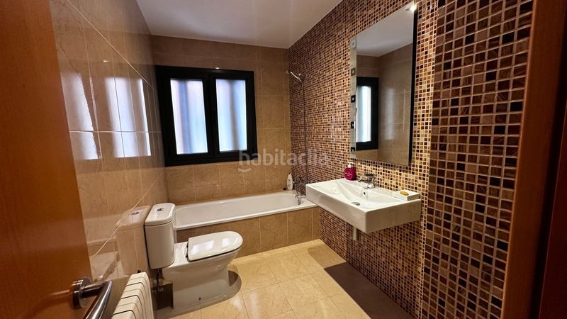 Foto 2b9d2c19-5972-4592-9ff0-60b1ecd30b14. Casa amb calefacció piscina a Roquetes