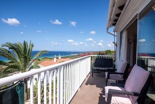 Casa en Son Bou-Sant Jaume. Dúplex con impresionantes vistas al mar en son bou