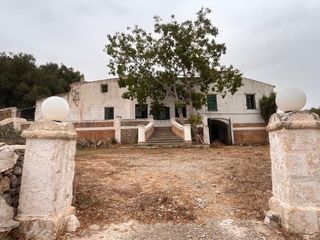 Masia a Es Mercadal Poble. Santa eulalia de dalt  gran finca histórica en el corazón de men