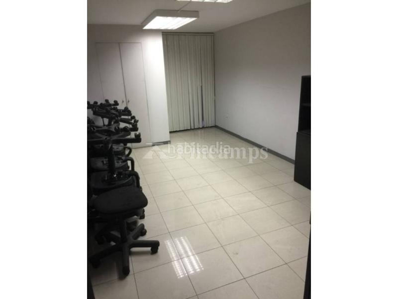 Foto 32ff4dc1-5ef3-45bc-a3ff-208e5833a023. Miete büro in Centre Sabadell