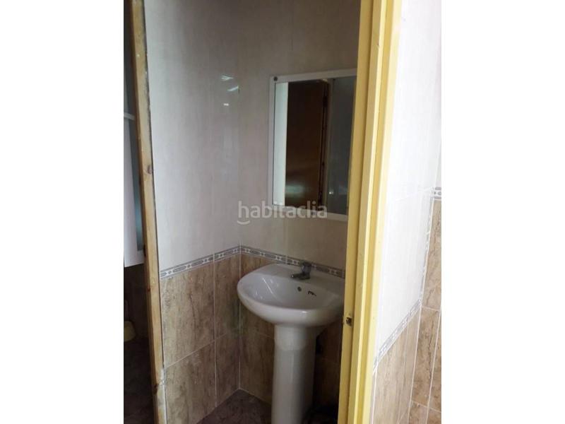 Foto b7b86c4f-1128-4b03-bd76-19b466e1fd55. Location local commercial dans Poble Nou Sabadell