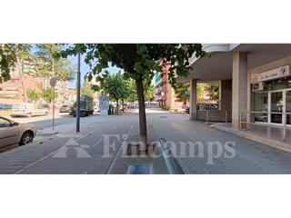 Location Local commercial  Via alexandra. Local comercial en  via alexandra