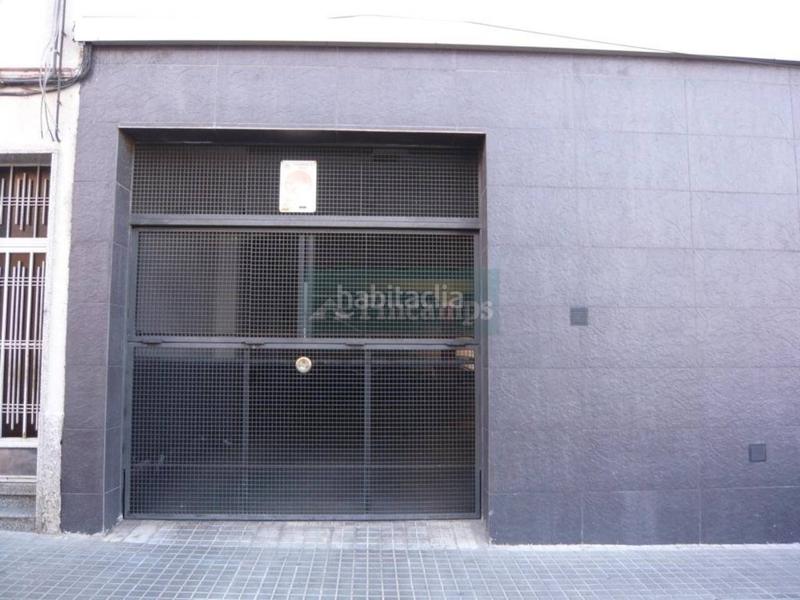 Foto caea475e-e446-4a35-bb45-f470d74523e8. Lloguer aparcament cotxe a Gràcia Sabadell