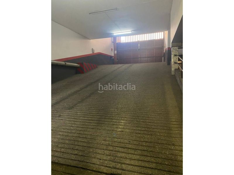 Foto 698e4fcf-dfa8-4fdd-950e-8a8389e0c8a1. Aparcament cotxe a Centre Sabadell