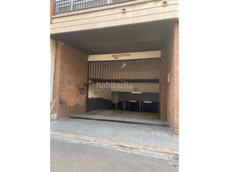 Foto cee0ee3f-2d9f-4978-b34d-8b6d913c552e. Aparcament cotxe a Centre Sabadell