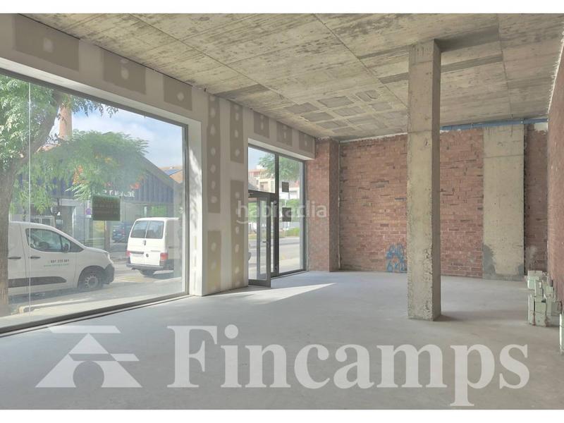 Foto 1a05f204-fa16-4871-9333-d8f384a39eeb. Alquiler local comercial en brutau 139-169 local en alquiler en Eixamplesant oleguer en Sabadell