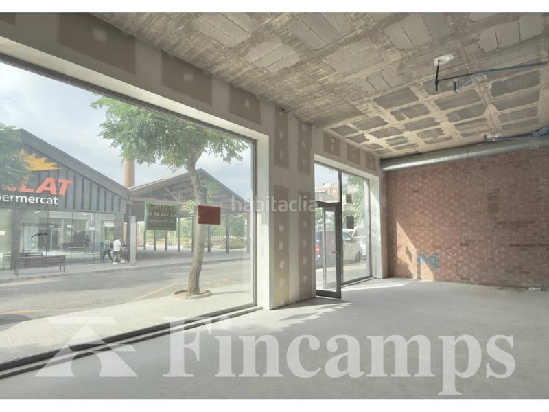 Foto 614756f7-5705-4978-aef4-6e1d9866997a. Alquiler local comercial en brutau 139-169 local en alquiler en Eixamplesant oleguer en Sabadell