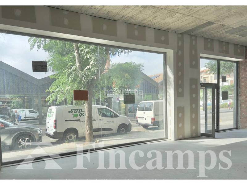 Foto 9bb3e706-dcaa-4aac-a8d6-f65c51107db7. Lloguer local comercial a brutau 139-169 a Eixample Sabadell