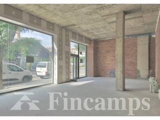 Business premise in Brutau 139-169