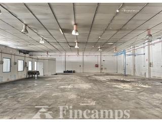 Bâtiment à usage industriel  Vergos. Nave industrial en venta en eixamplesant oleguer