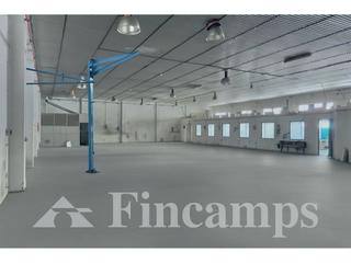 Bâtiment à usage industriel  Vergos. Nave industrial en venta en eixamplesant oleguer