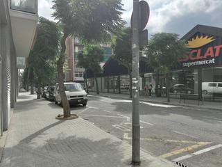 Locale commerciale in Brutau