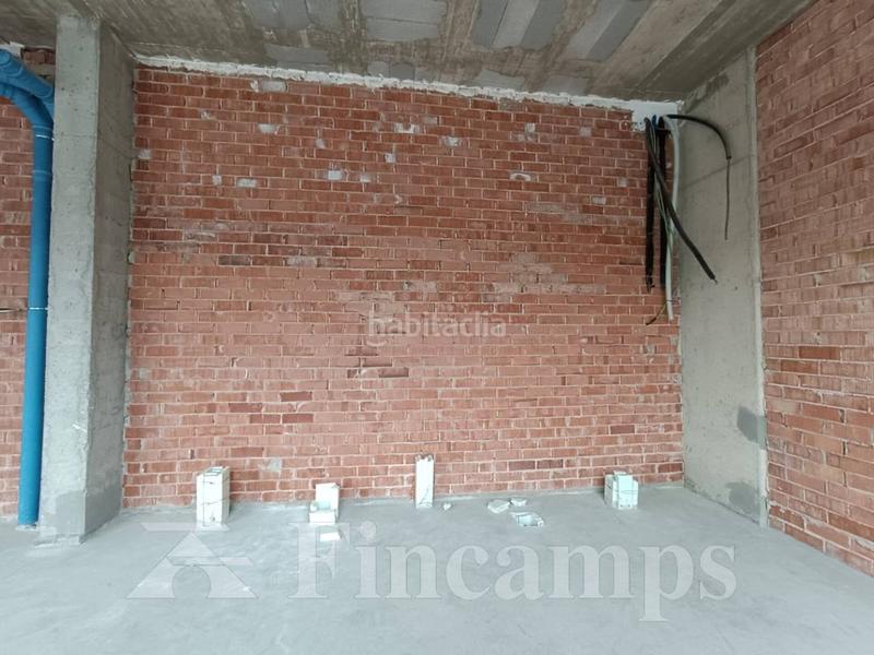 Foto c86dea53-cc26-4219-87c0-a998e5deb30c. Lloguer local comercial a Eixample Sabadell
