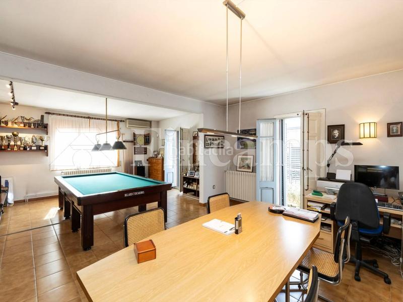 Foto 22245416-04ac-4b46-8ac5-33e9a3b8f5e9. Casa propiedad señorial con facha modernista en Centre Sabadell