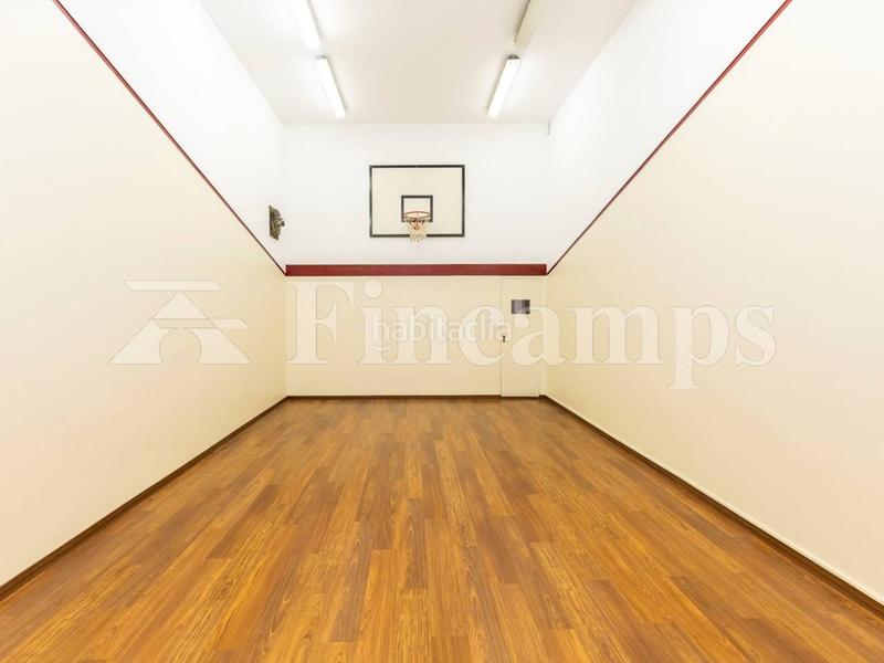 Foto 3164cd9e-1a59-4b37-bee2-57c28b423bc3. Casa propiedad señorial con facha modernista en Centre Sabadell