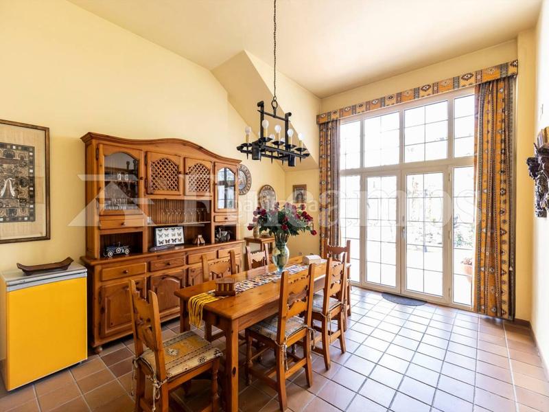 Foto 3c1e4b39-a887-484b-af76-1173136dfd71. Casa propiedad señorial con facha modernista en Centre Sabadell