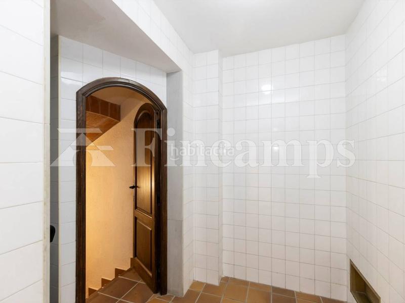 Foto 4e4953af-1b27-4d6a-9c7a-2c1b421abc2e. Casa propiedad señorial con facha modernista en Centre Sabadell