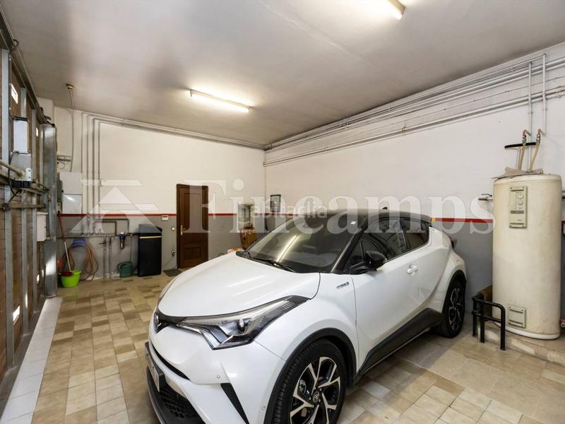 Foto 57c1eb25-d753-418b-9c3b-53258d727455. Casa propiedad señorial con facha modernista en Centre Sabadell