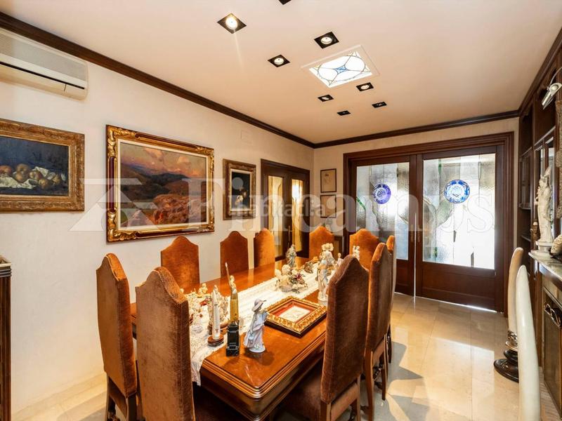 Foto 899ee60e-b69e-4faf-9245-bd5edbb586e8. Casa propiedad señorial con facha modernista en Centre Sabadell