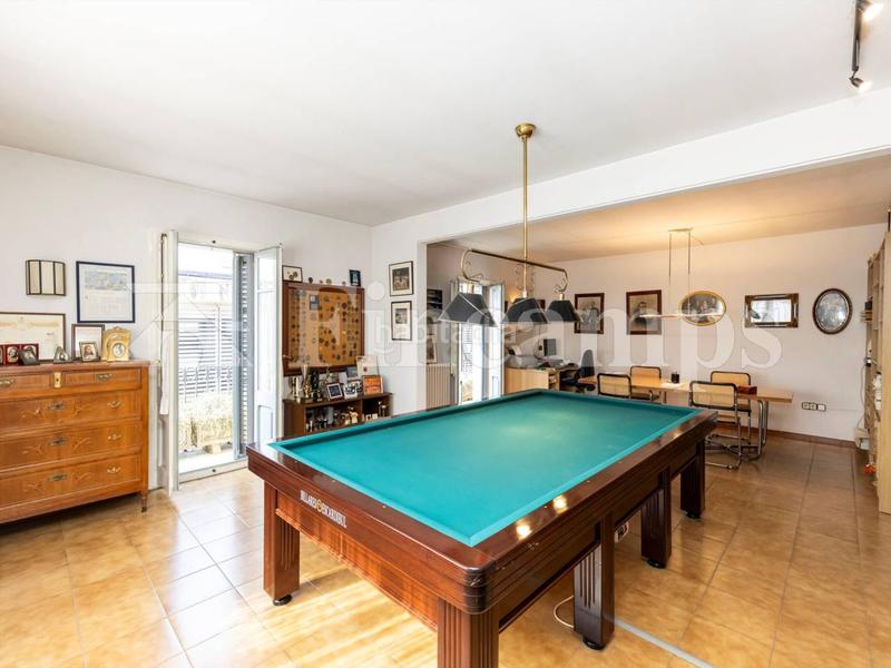 Foto aa0bd66d-c154-47c5-8af7-9001d3dca0d5. Casa propiedad señorial con facha modernista en Centre Sabadell