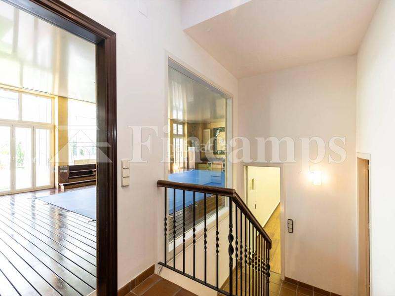 Foto abbe3e95-23b4-4932-8344-5ce8be260666. Casa propiedad señorial con facha modernista en Centre Sabadell