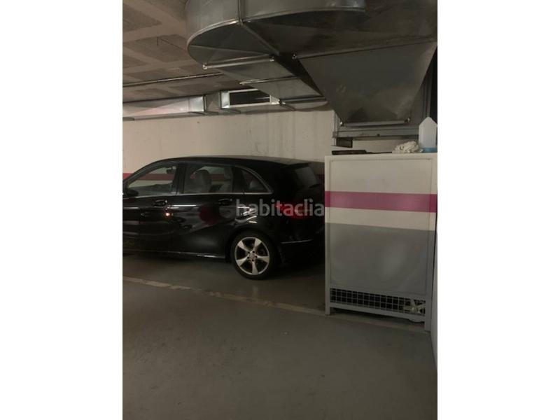 Foto c084de67-78c3-4bea-8673-602594bf9a35. Posto auto in Centre Sabadell