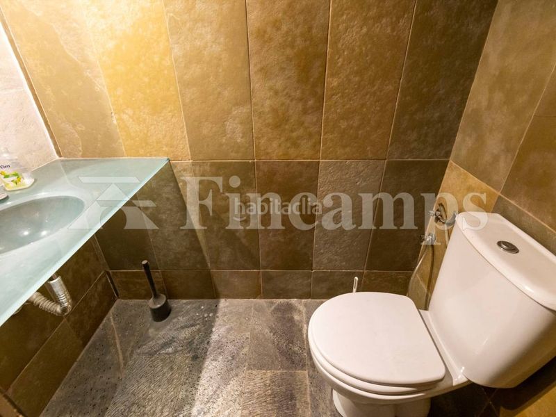 Foto 50f5220f-90ff-432f-aa9a-6c56cd7cad35. Casa amb calefacció aparcament a Centre Sabadell