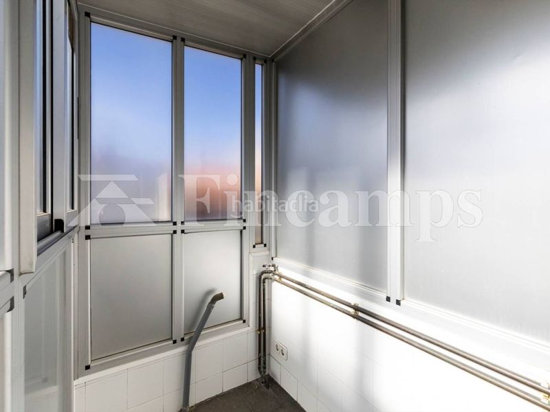 Foto ea0f9ddb-26e2-49fb-9420-784d5317600f. Casa amb calefacció aparcament a Centre Sabadell