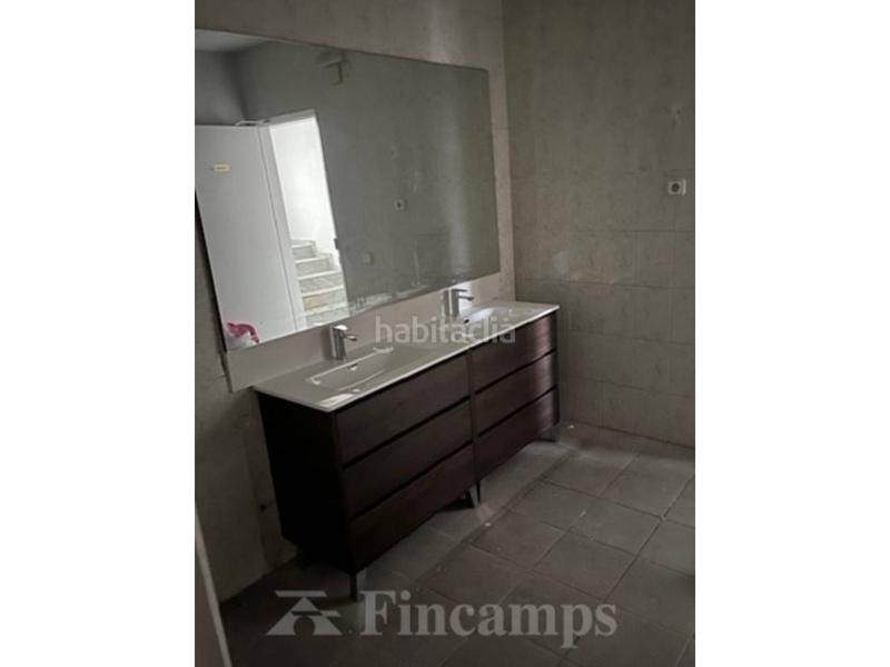 Foto 702bcc54-1ba4-4514-b7f7-680741c71282. Lloguer nau industrial a Parc Central Barberà del Vallès