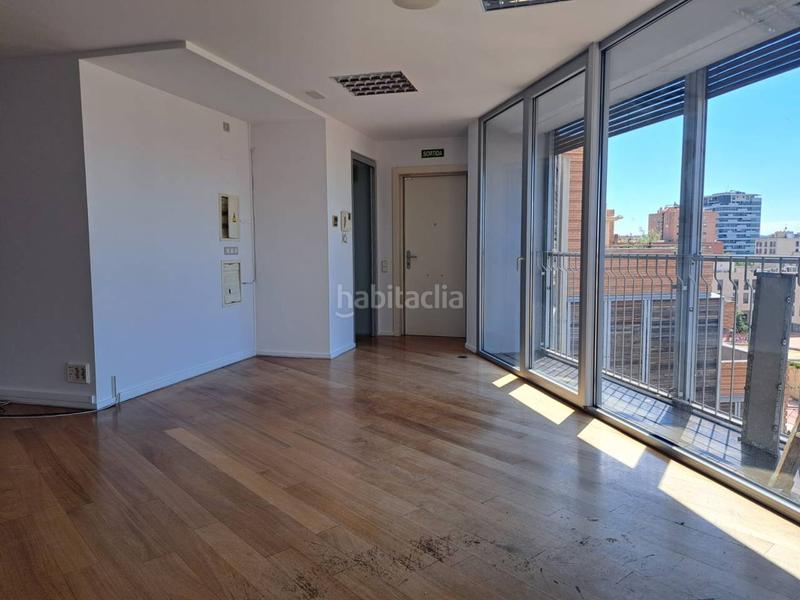 Foto 82d7f8d4-c6a0-4d47-9b94-ac55873dd0a8. Location bureau dans Centre Sabadell