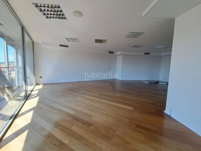Foto 9bcf272f-83a5-4190-a1f0-ebd7e78fac5f. Location bureau dans Centre Sabadell
