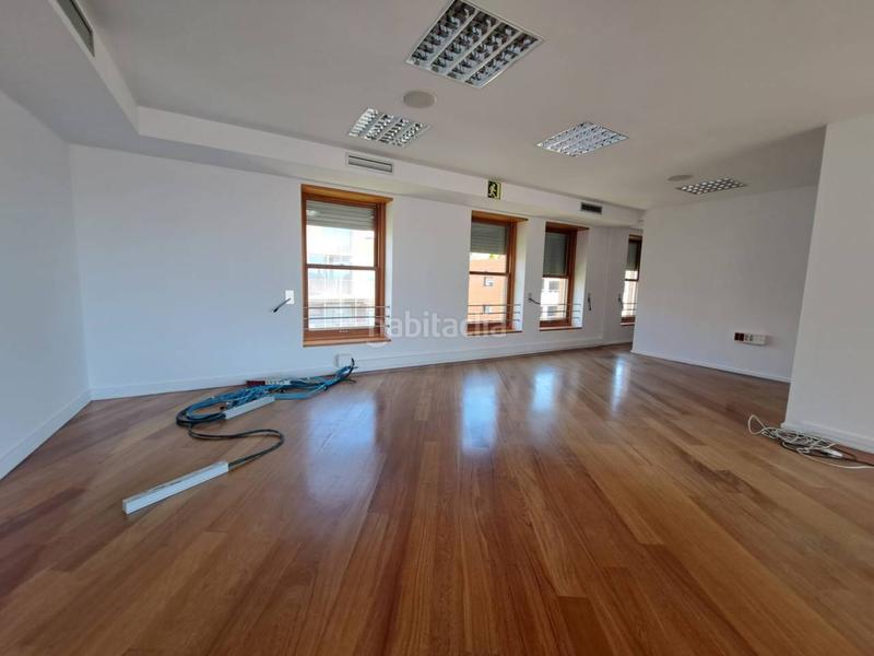 Foto 60870ccd-e879-4bc9-ad0d-856586c82018. Miete büro in Centre Sabadell