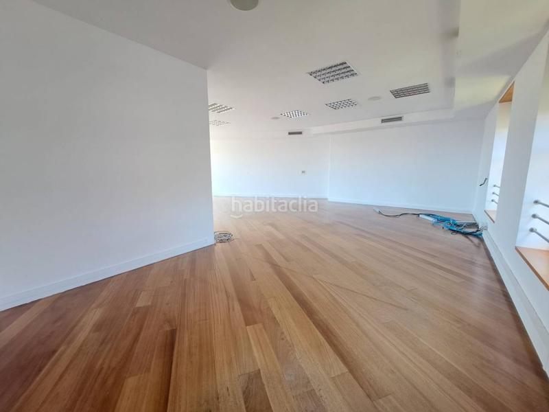 Foto 2652c149-6226-41b3-863d-9afd7b94d7e1. Rent office space in Centre Sabadell