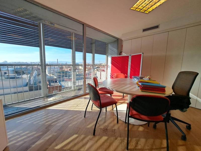 Foto b0ce131d-ba03-4333-8fcd-9b470fe7c601. Rent office space in Centre Sabadell