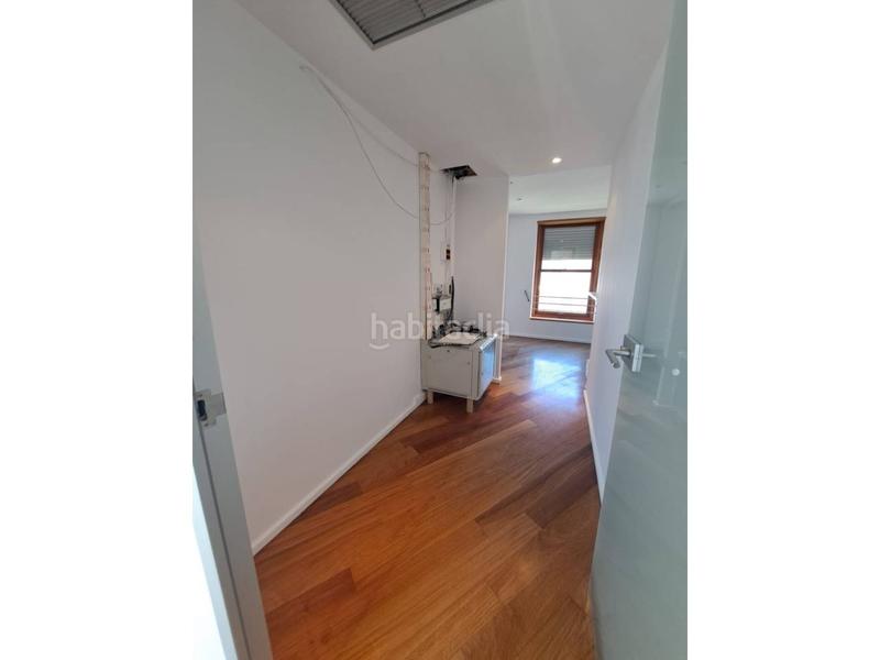 Foto efd2aa99-4991-4ce3-b40e-7e0f89576610. Rent office space in Centre Sabadell
