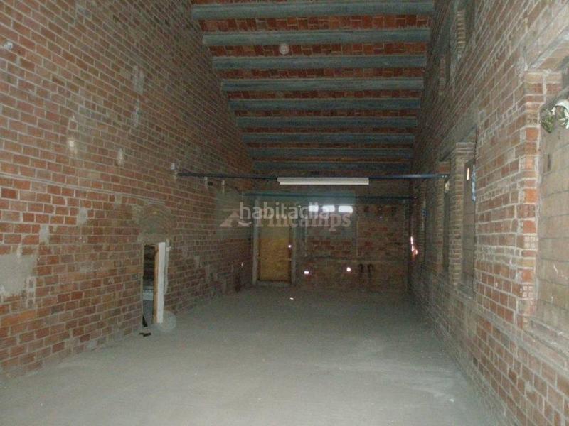 Foto 46c8bcd5-b0c2-43f6-bc41-2bf8ccdd0e2e. Location local commercial dans Creu Alta Sabadell