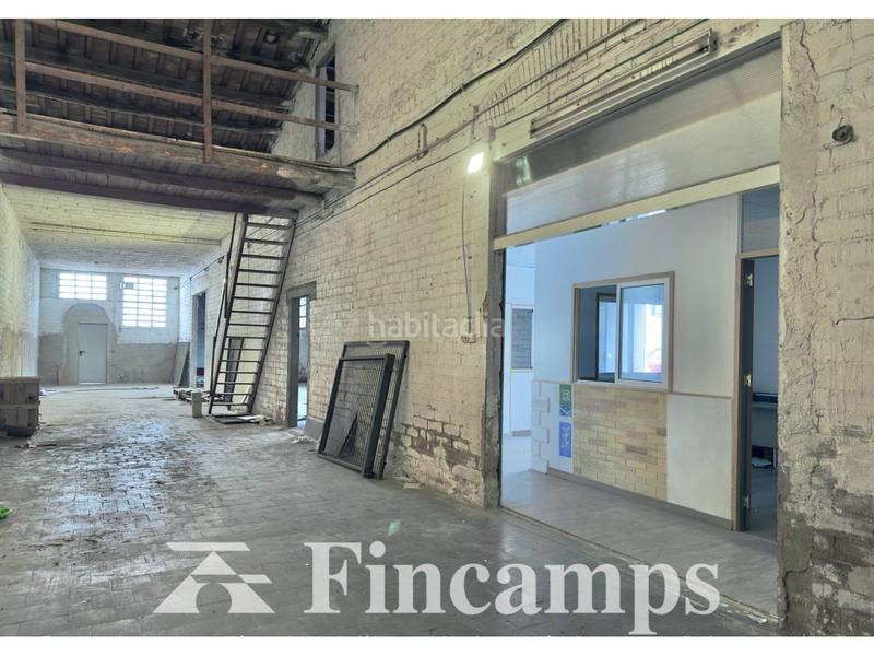 Foto d9a192a5-59f9-4599-ada0-40c3afe80c4c. Location local commercial dans Creu Alta Sabadell