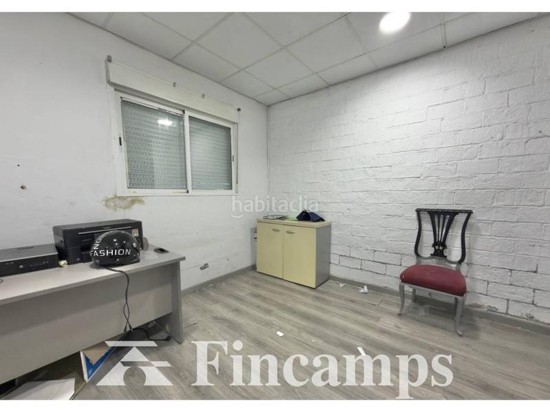 Foto e804ca39-a4a4-445a-bbb1-2fe534b6b7f5. Location local commercial dans Creu Alta Sabadell