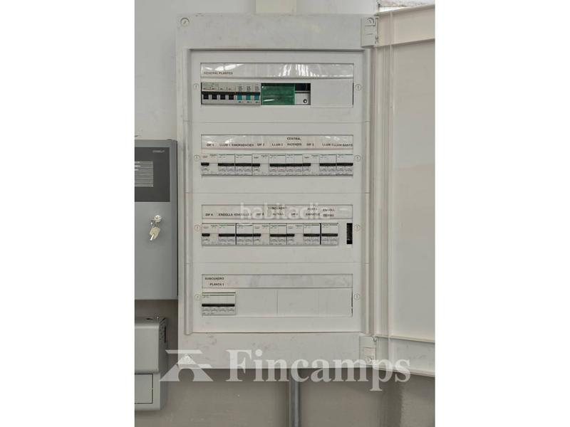 Foto 2f00ac8f-742a-4f4d-aa72-a4c97bba63fb. Affitto capannone industriale in moratín 81 in Hostafrancs Sabadell