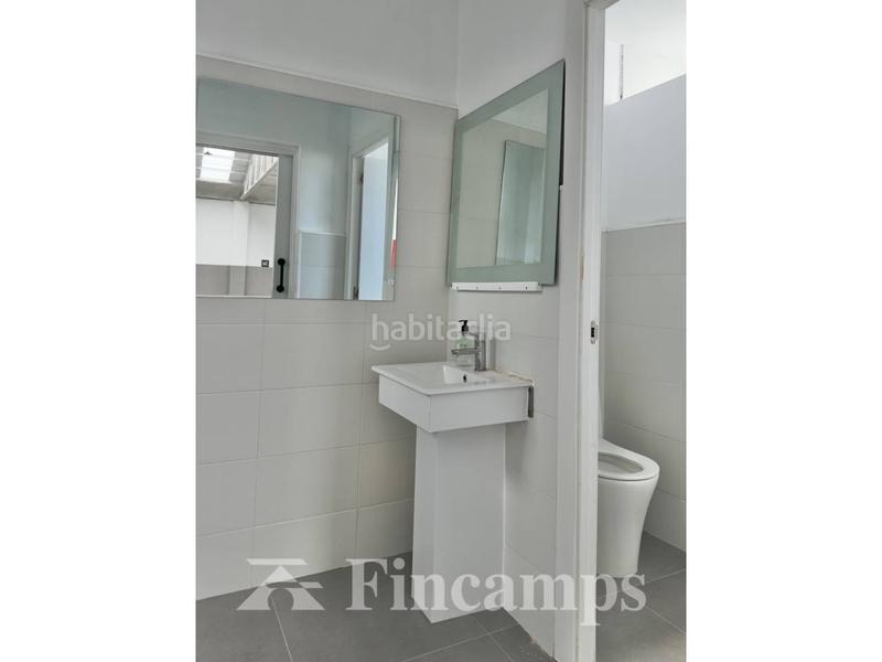 Foto 4d90d25a-3e8e-4ae8-84a8-e61a1c06a3ed. Affitto capannone industriale in moratín 81 in Hostafrancs Sabadell