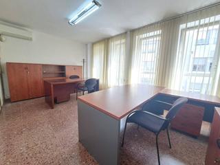 Location Bureau  Sant joan. Oficina en alquiler en centre