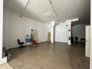 Local Comercial  Terrassa. Local en venta en gràcia