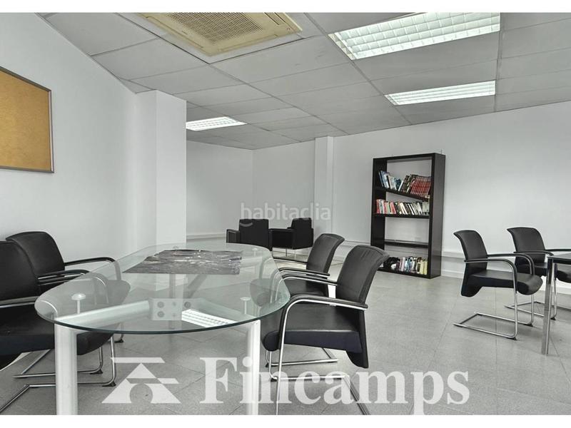 Foto 546d70ea-550d-42ba-acb4-ae83117ce547. Rent office space with heating in Centre Sabadell