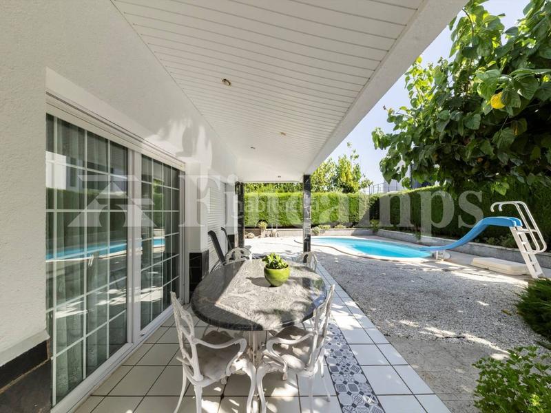 Foto 2c806f67-e784-4a55-8d58-df2607757ca9. Casa amb aparcament piscina a Castellarnau Sabadell