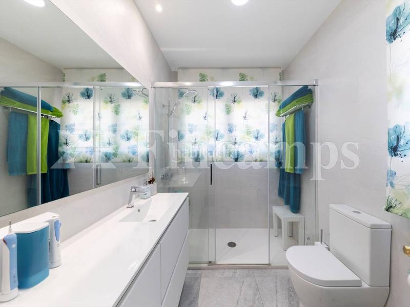 Foto 372ba946-63ac-48ad-8c7f-ca91af00f97f. Casa amb aparcament piscina a Castellarnau Sabadell