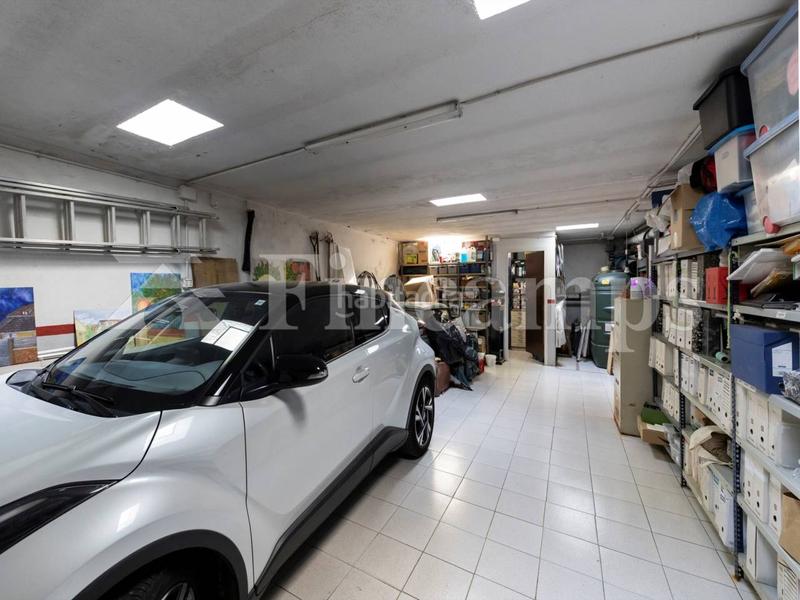 Foto 633c6e86-a621-454d-b2ca-e24ea9a298da. Casa amb aparcament piscina a Castellarnau Sabadell