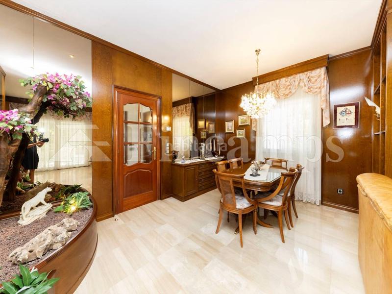 Foto 691353ea-1457-44a6-a877-3d43e043ad06. Casa amb aparcament piscina a Castellarnau Sabadell